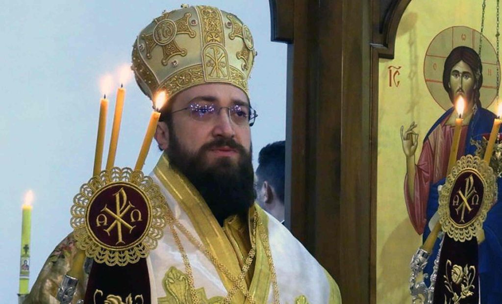 UGLEDNI SRBI IZ ENGLESKE UPUTILI PISMO PATRIJARHU: „Vladika Nektarije unosi haos i razdor među vernike, svog šofera proizveo u sekretara, a sveštenicima zabranjuje da pričešćuju ljude!“ (FOTO)