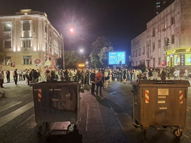 „LIŠEN SLOBODE BEZ OSNOVA“: Građani blokirali Zemun, traže puštanje uhapšenog studenta! (VIDEO)