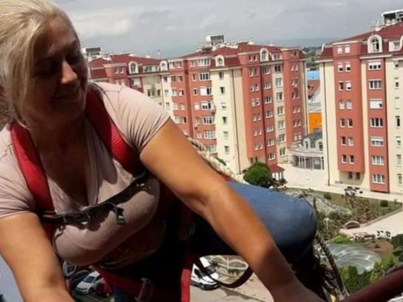 ZBOG MANJKA RADNIKA ANGAŽOVALA ROBOTA I STRANCE: Vaska je jedna od retkih žena u Srbiji koja se bavi građevinskim radovima!
