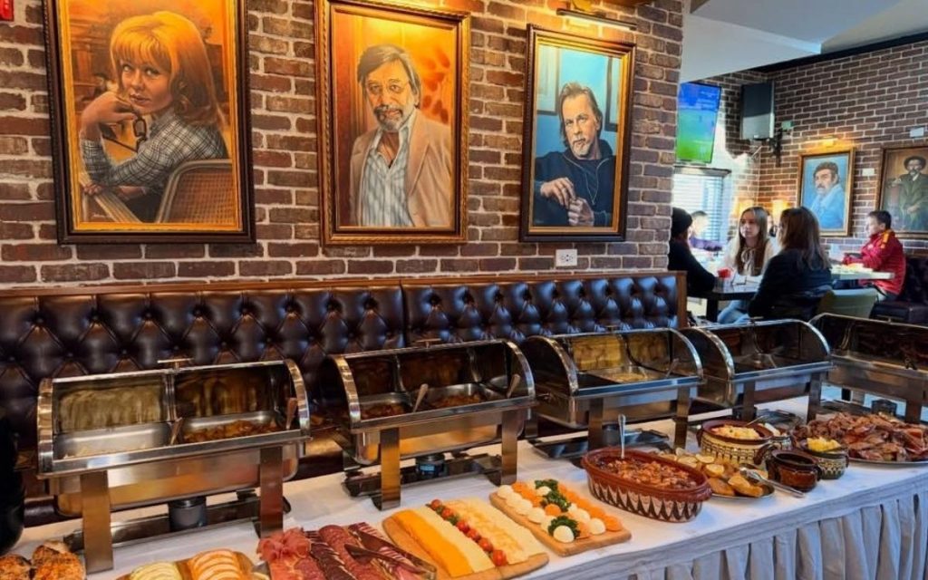 SKADARLIYA ODLAZI U ISTORIJU: Gasi se najpoznatiji balkanski restoran u Čikagu!
