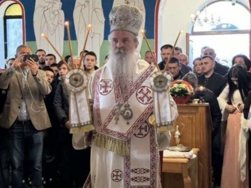 SNAŽNA PORUKA VLADIKE TEODOSIJA IZ PRIZRENA: „Iako nas je malo i nismo poželjni, opstajemo verom, nadom i ljubavlju!“