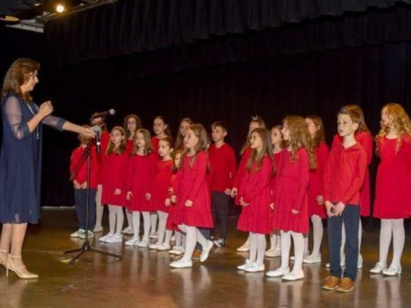 VEČE ZA PAMĆENJE U AMERICI: Srpski festival baštine u Klivlendu spojio dečju pesmu, folklor i film! (FOTO)