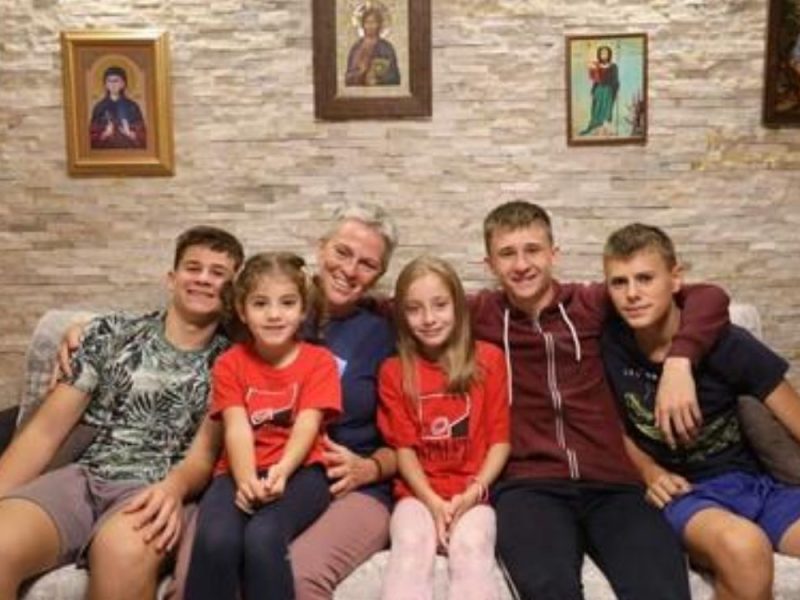 HOLANĐANKA OTHRANILA 72 DETETA: Preselila se pre 30 godina u Doboj i krenula u najhumaniju misiju!