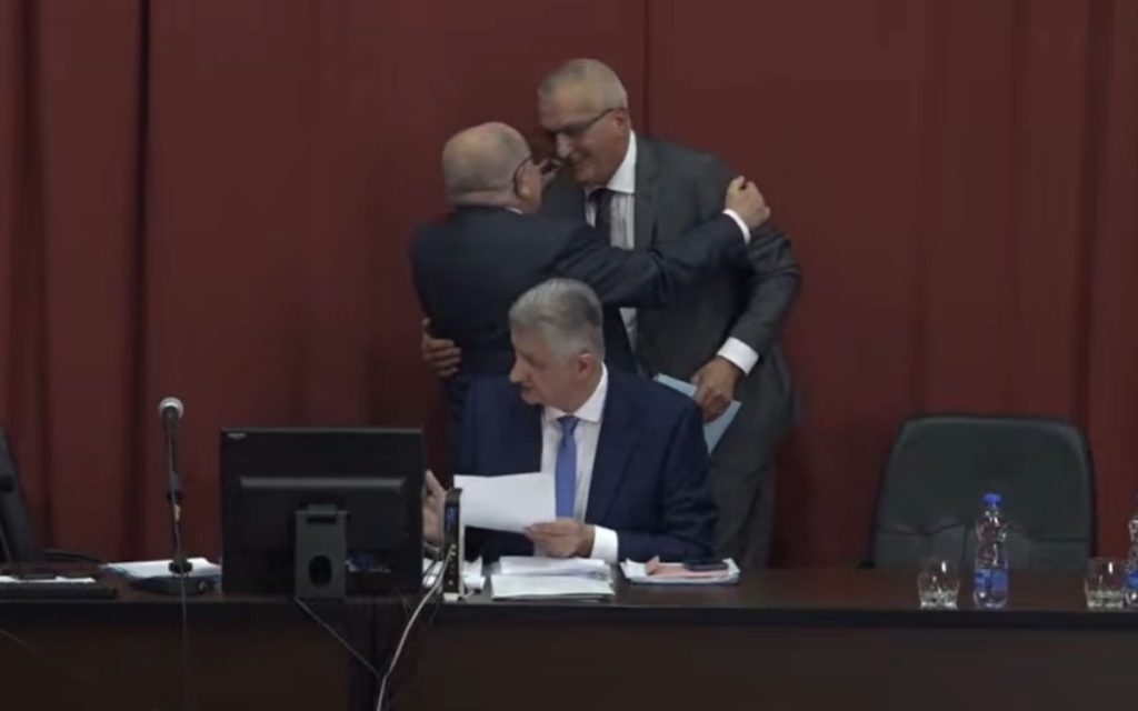 PONAVLJALI GLASANJE DO ŽELJENOG REZULTATA: SNS izglasao svog kandidata za predsednika Skupštine opštine Kula!