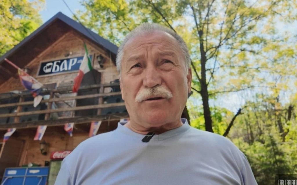 „POGLEDAM DESNO, A NA MENE IDE F-16“: Slavomir papirnim zmajem uleteo u jednu od najvećih NATO baza u Evropi, hteo da ih gađa bocom punom urina!