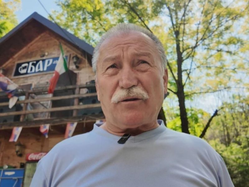 „POGLEDAM DESNO, A NA MENE IDE F-16“: Slavomir papirnim zmajem uleteo u jednu od najvećih NATO baza u Evropi, hteo da ih gađa bocom punom urina!