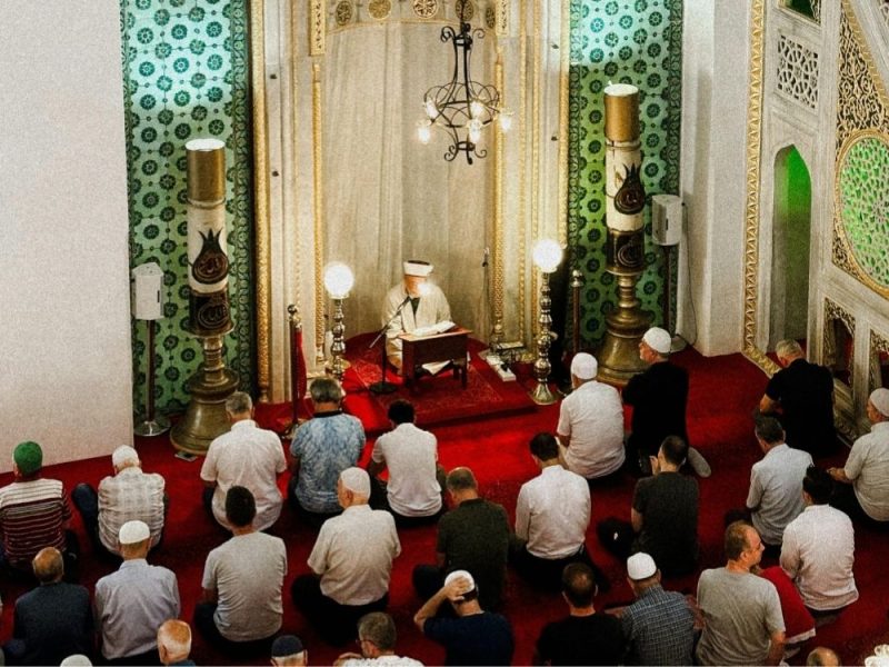 JEDAN OD NAJVEĆIH ISLAMSKIH PRAZNIKA: Muslimani širom sveta danas obeležavaju prvi dan Kurban-bajrama!