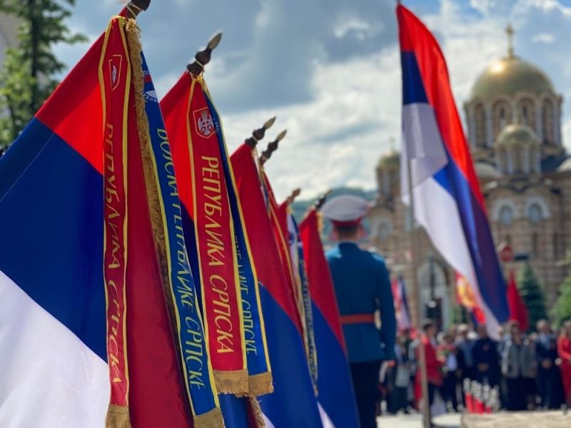 ODATA POČAST BORCIMA PROTIV FAŠIZMA: Marš Besmrtnog puka prodefilovao ulicama Banjaluke! (FOTO)