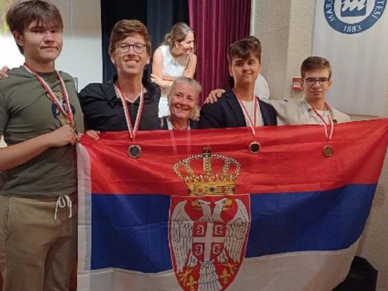 ONI SU PONOS SRBIJE: Naši srednjoškolci osvojili 4 medalje na Balkanskoj fizičkoj olimpijadi u Istanbulu!
