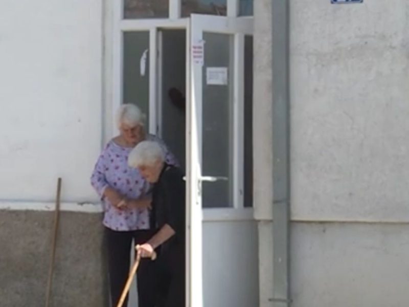 NAKON REAKCIJE MEĐUNARODNIH MISIJA: Ponovo otvorena srpska ambulanta u Kosovskoj Kamenici! (VIDEO)