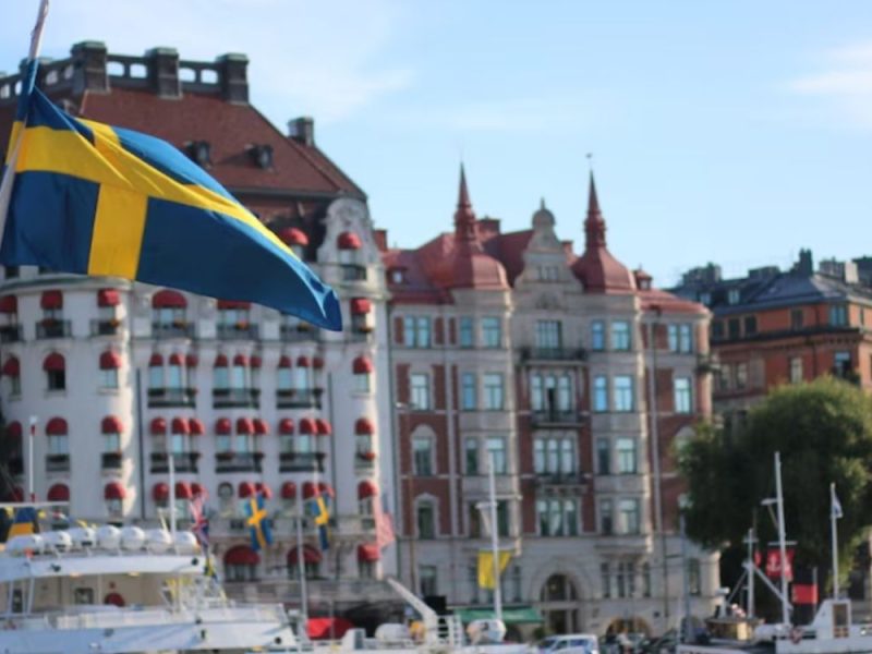 ŠVEDSKA USVOJILA ZAKON O „DOBROM PONAŠANJU“: Imigrantima mogu da oduzmu boravišnu dozvolu zbog dugova, rada na crno i veza sa ekstremistima!