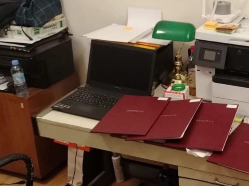 ZARADILI 20 MILIONA DINARA: Uhapšen direktor škole u Novom Pazaru i njegovi saradnici, štampali lažne diplome u Beogradu!