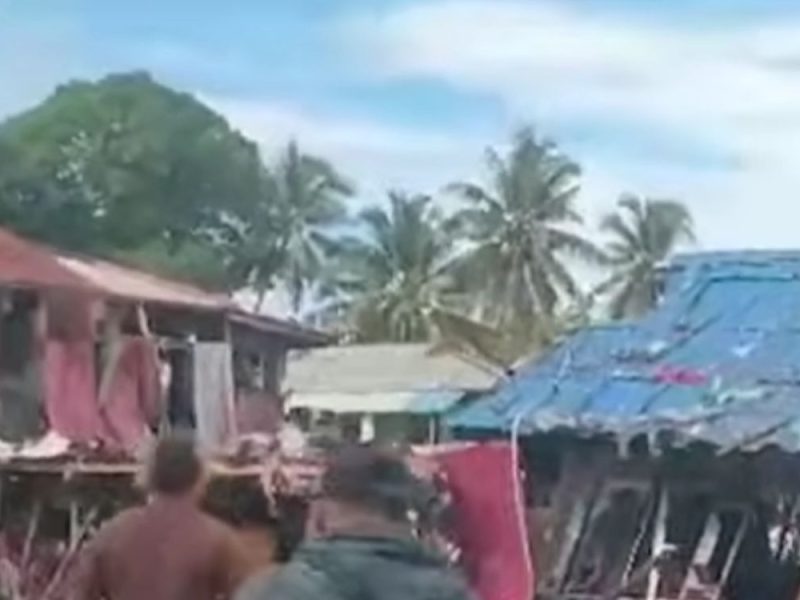 EKSPLODIRALA BOMBA IZ DRUGOG SVETSKOG RATA U INDONEZIJI: Najmanje petoro mrtvih, traga se za nestalima! (VIDEO)