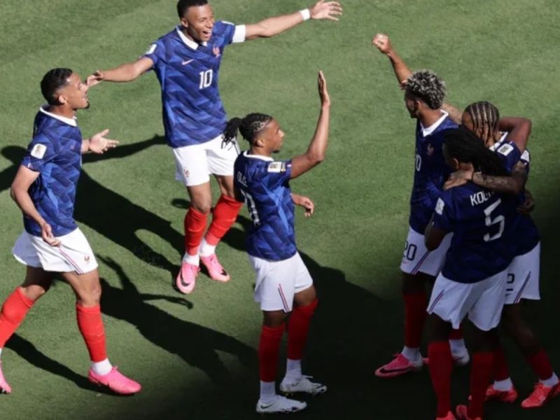 JEDNO POLUVREME ZA BRIGU, DRUGO ZA STRAH RIVALA: Francuska se mučila, pa na Mbapeov pogon slomila žilavi Senegal!