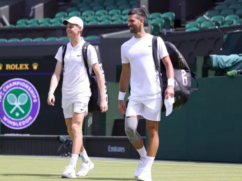 NOLE I JANIK TRENIRALI NA VIMBLDONU: Oba tenisera bila ozvučena mikrofonima, evo šta je najveći poručio svetskom broju 1! (VIDEO)