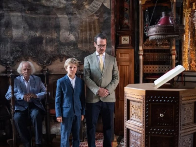 „BLAGOSLOV JE BITI OVDE SA NAJBLIŽIMA”: Princ Filip sa sinom Stefanom i tastom posetio Hilandar! (FOTO)