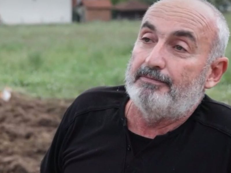 „SVE SE TO RADI SMIŠLJENO, OVO JE VELIKI ATAK NA MENE“: Ocu poginulog radnika iz Lučana istovarili gomilu đubriva ispred kuće!