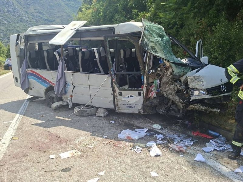NAJLEPŠA VEST DANAS: Dečak povređen u sudaru u Crnoj Gori se probudio iz kome, transportuju ga u Srbiju!