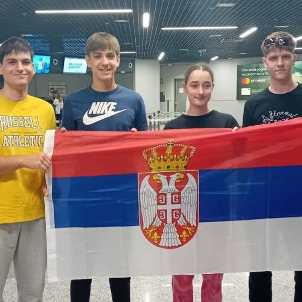 VRATILI SE IZ AMERIKE KAO ŠAMPIONI: Naši zlatni đaci otkrili šta su sve morali da urade za istorijski uspeh u Hjustonu!