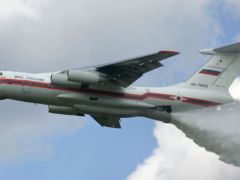 RUSI POMAŽU U BORBI PROTIV POŽARA: Iz Rusije stiže moćni Iljušin IL-76, koji ponese po 42.000 litara vode!