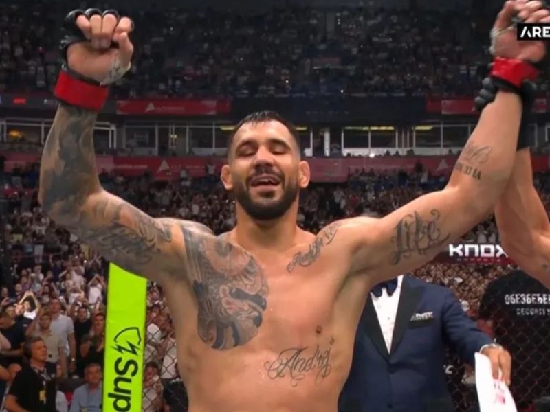 „SLAVA BOGU ZA SVE“: Rakić trijumfovao u debiju u teškoj kategoriji na UFC Beograd! (VIDEO)