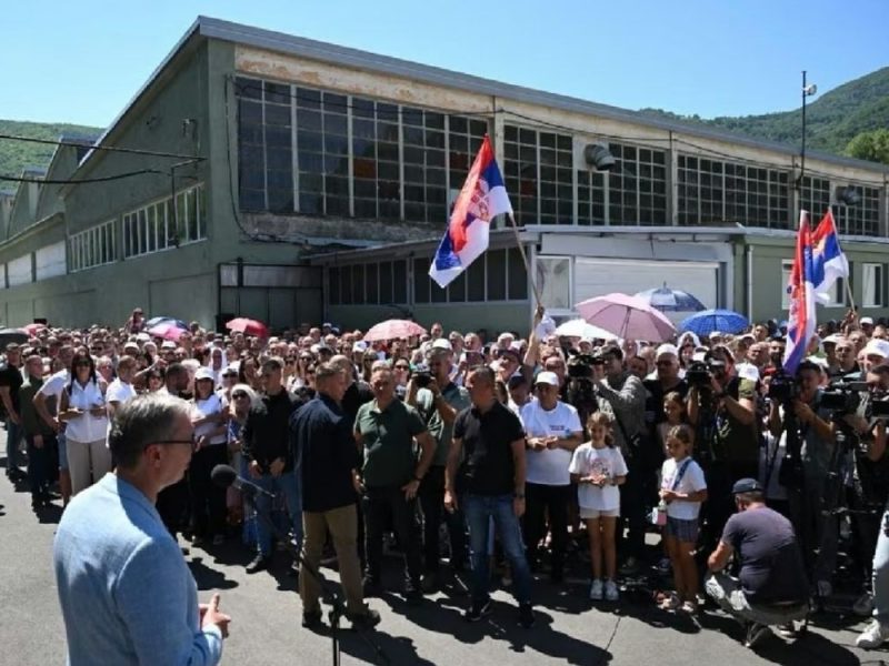 „REČENO MI JE DA AKO SKUPIM GLASOVE, DOBIĆU POSAO“: Žena u Novoj Varoši suočila Vučića sa neispunjenim obećanjem, evo šta joj je odgovorio! (VIDEO)