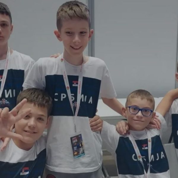 BRAVO, DECO! Mladi srpski šahisti osvojili bronzu na Evropskom prvenstvu!