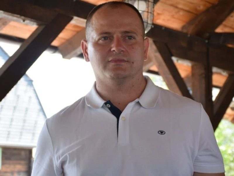 SRBIN HEROJ NA LETOVANJU U GRČKOJ: Hrabri programer iz Niša bez oklevanja skočio u more, spasao ženu i dvoje dece!