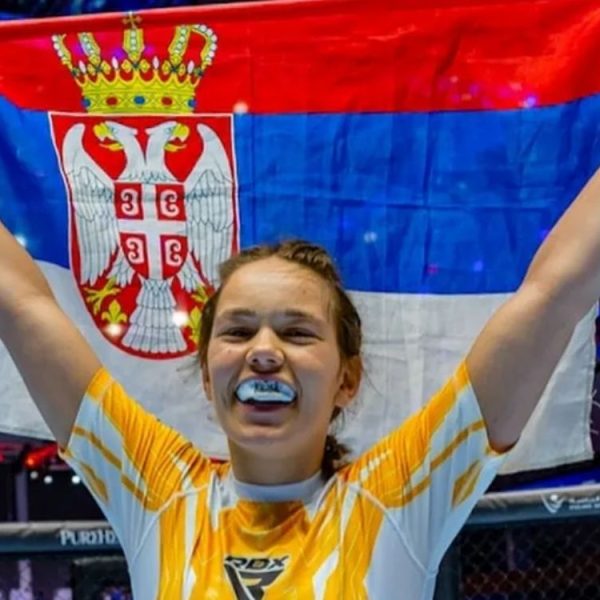 VASILIJA JE PONOVO ŠAMPIONKA: Mlada Srpkinja osvojila zlato i odbranila titulu na Svetskom prvenstvu u MMA!