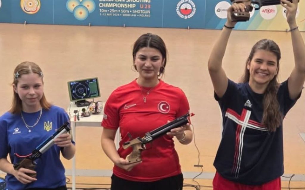 PORODICA MIKEC IMA NOVI BISER: Bratanica olimpijskog šampiona osvojila bronzu na Evropskom prvenstvu! (VIDEO)