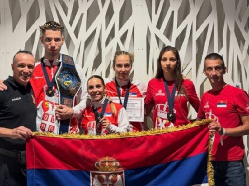 SRBIJA BLISTALA NA SVETSKOM PRVENSTVU U SAVATEU: Nikola Vukčević ponovo šampion, naša reprezentacija osvojila četiri medalje!