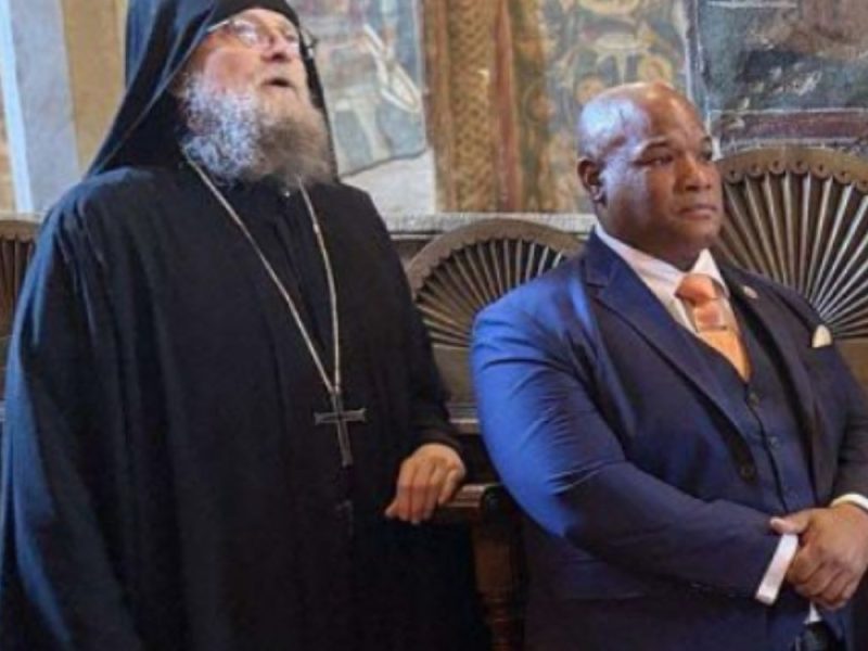 TRAMPOV SAVETNIK: „Znamo kakav progon trpe naša braća i sestre hrišćani na Kosovu i Metohiji!“