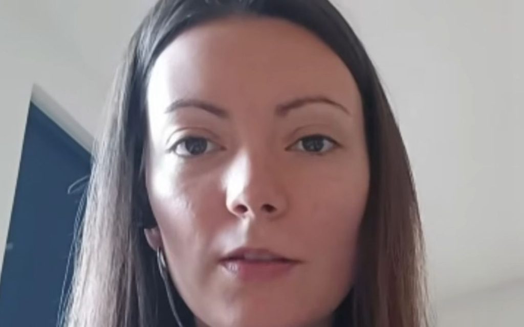 AKTIVISTKINJA IZ EGZILA PORUČILA: „Ne prihvatam Vučićevu milost, postupak protiv nas je bio montiran!“