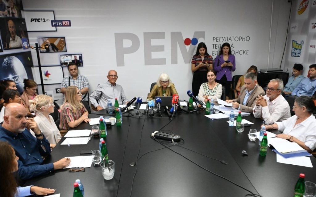 SKANDALOZNA ODLUKA! REM neće raditi monitoring Informera tokom izborne kampanje!