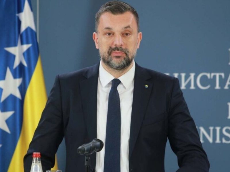 „DA MOGU, ODMAH BIH PREKINUO ODNOSE SA SRBIJOM“: Ministar spoljnih poslova BiH zbog sahrane Mladića povlači sve osoblje Ambasade BiH u Beogradu!