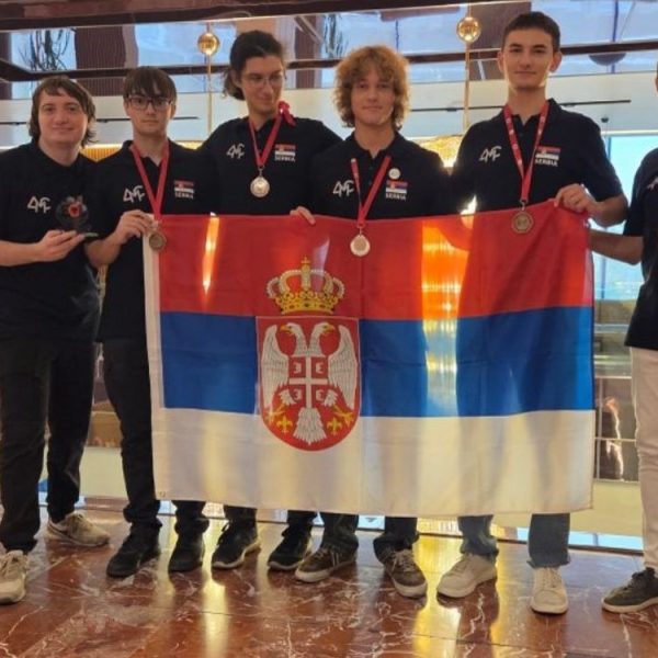 BRAVO, MOMCI! Srpski srednjoškolci osvojili 4 medalje na Balkanskoj olimpijadi iz informatike!
