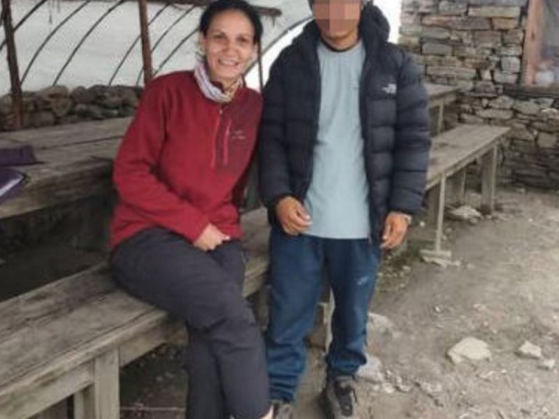 „PROPUSTILI SMO AUTOBUS I TO NAM JE SPASILO ŽIVOTE“: Oglasila se Srpkinja za kojom se tragalo nakon katastrofalnih poplava u Nepalu! (FOTO)