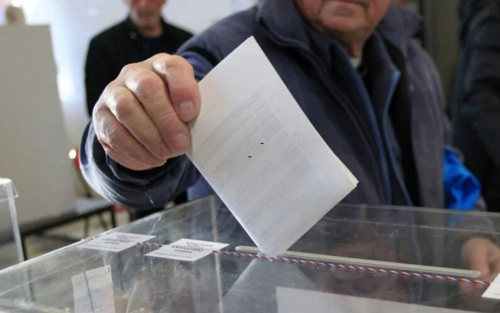 SUMNJIVE ADRESE, DUPLI UPISI, BIRAČI KOJE KOMŠIJE NE POZNAJU: Ko je sve na biračkom spisku?