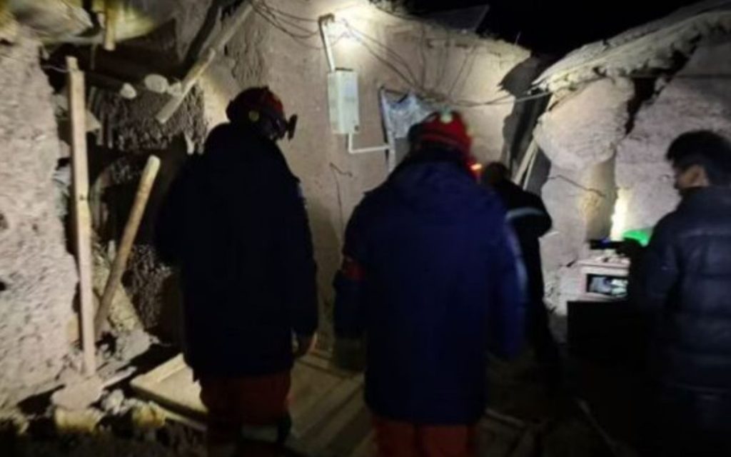 RAZORAN ZEMLJOTRES POGODIO TIBET: Poginulo 16 ljudi, evakuisano više od 12.000! (VIDEO)