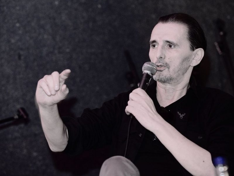 ODLAZAK LEGENDE ROK SCENE: Preminuo Goran Bare, frontmen grupe Majke, izgubio životnu bitku u 62. godini! (VIDEO)