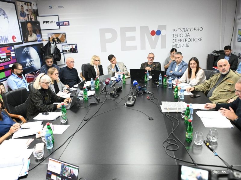 JEDNOGLASNA ODLUKA SAVETA REM-a: Pokrenut postupak protiv TV Informer i Prve zbog kršenja pravila tokom izborne kampanje!