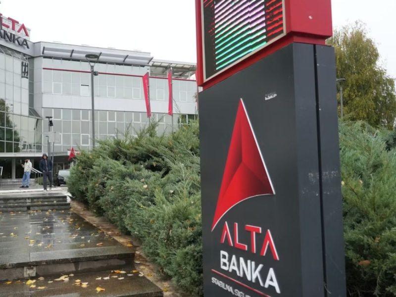 „OČUVANJE FINANSIJSKE STABILNOSTI JE NA PRVOM MESTU“: Studenti u blokadi se oglasili nakon oduzimanja licence Alta banci!
