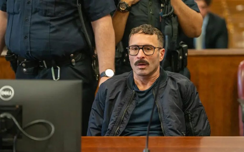 SPUSTIO ROLETNE I NAPAO PACIJENTA NA TERAPIJI: Direktor njujorške klinike za LGBT osobe optužen za niz seksualnih zlostavljanja!