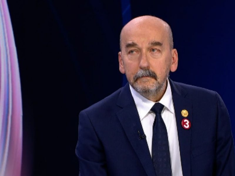 AKADEMIK SAIČIĆ: “Crkveni vrh odlikuje pedofile, a vladiku skida s trona jer je ugostio studente!”