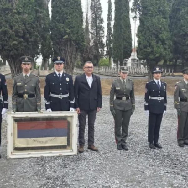 PRONAĐENA SRPSKA TROBOJKA U KANADI: Posle više od veka stigla na vojničko groblje u Solunu!