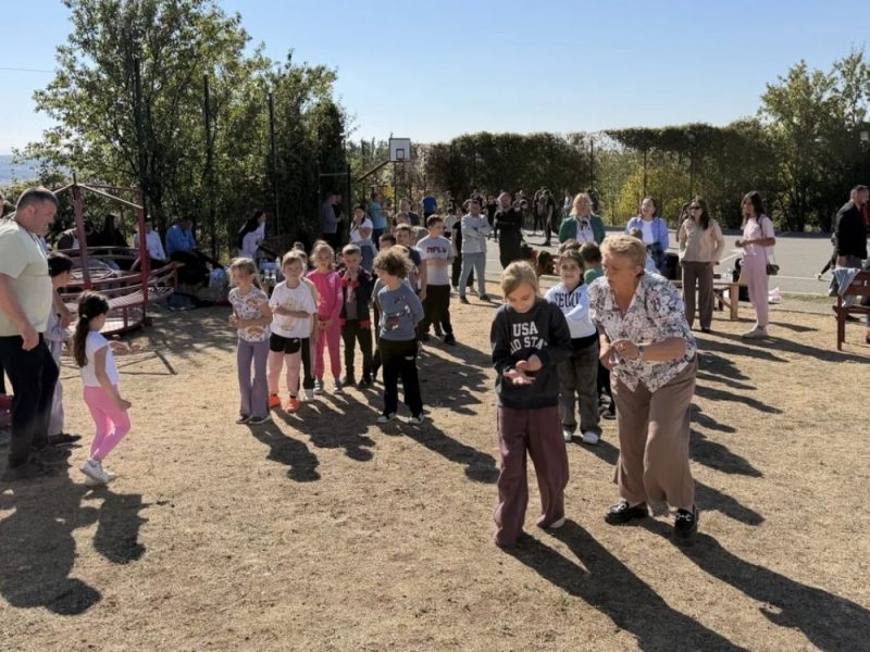 SRPSKA DECA SA KOSOVA ČUVAJU ZAJEDNIŠTVO: „Igre bez granica“ okupile mališane iz šest sredina u Crkolezu!