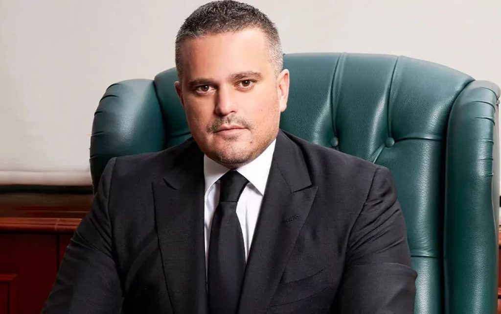 KO JE DAVOR MACURA, VLASNIK ALTA BANKE KOJOJ JE NBS ODUZELA DOZVOLU ZA RAD? Povezan sa SNS-om, ima široku mrežu poslova u Srbiji!