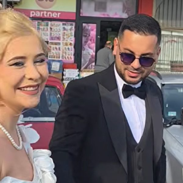 „ZAJEDNO SMO REŠILI DA POBEDIMO OVAMO, PA DA POBEDIMO U ŽIVOTU“: Prizor mladenaca kako glasaju na izborima oduševio Srbiju! (VIDEO)